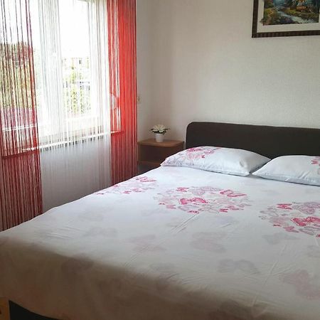 The Orange One Apartment Новиград Екстериор снимка